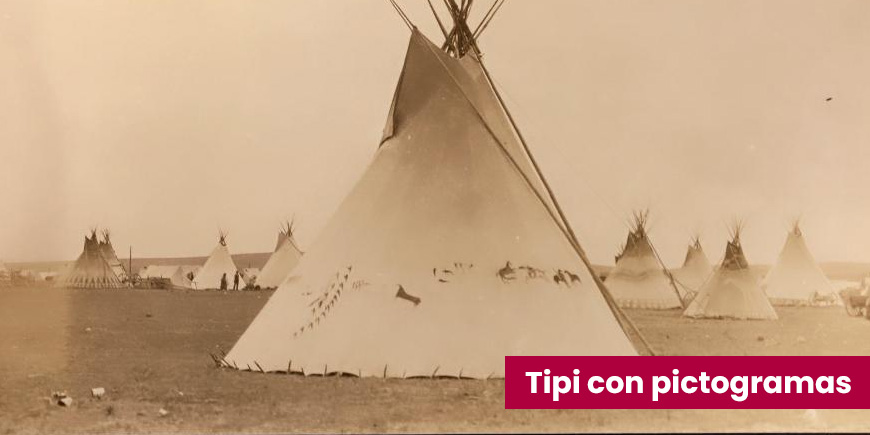 Tipi con pictografías